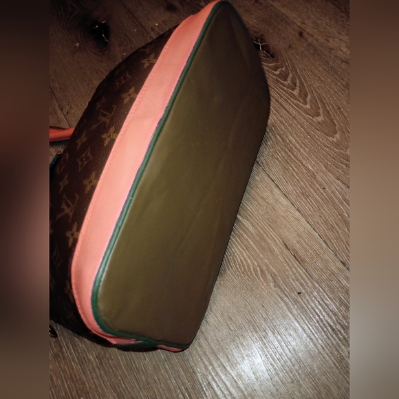 Louis Vuitton bags - Picture 14 of 16